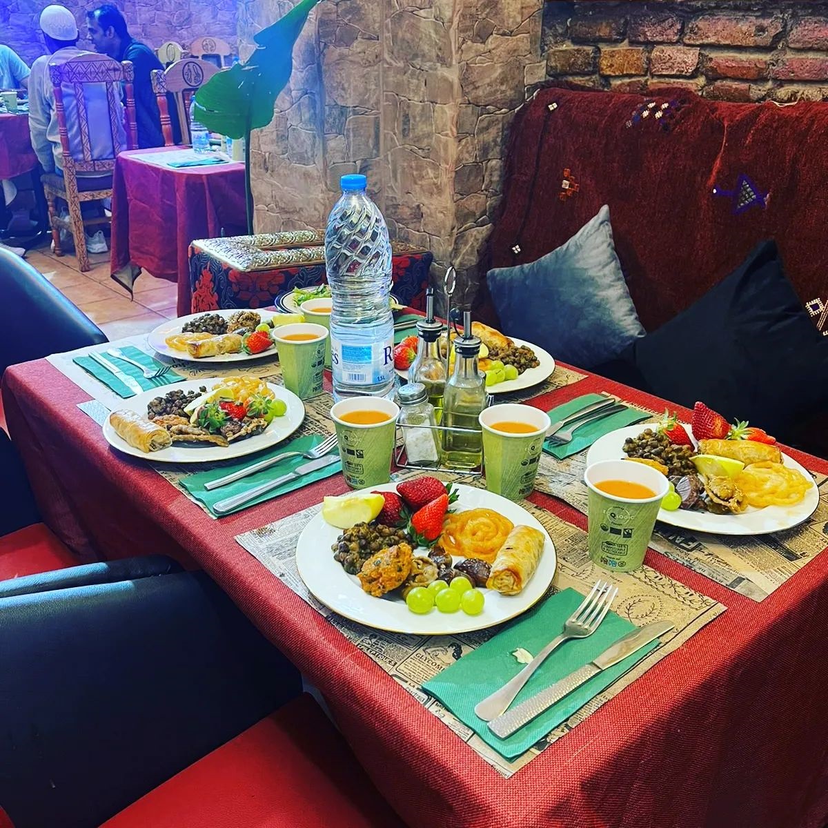 Cena en Restaurante Marroquí